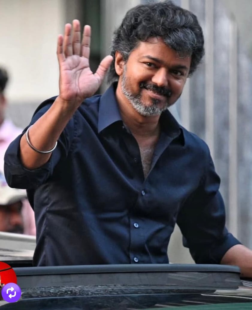 Tvk vijay சிபிஐ விசாரணை முடிந்து வெளியே வரும்போது உற்சாகமாக சிரித்த முகத்தோடு விஜய்..