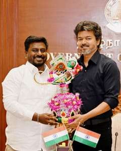 கலை, பண்பாடு, தொல்லியல் துறை ஆய்வு கூட்டத்தின் போது.. மாண்புமிகு முதல்வரோடு..