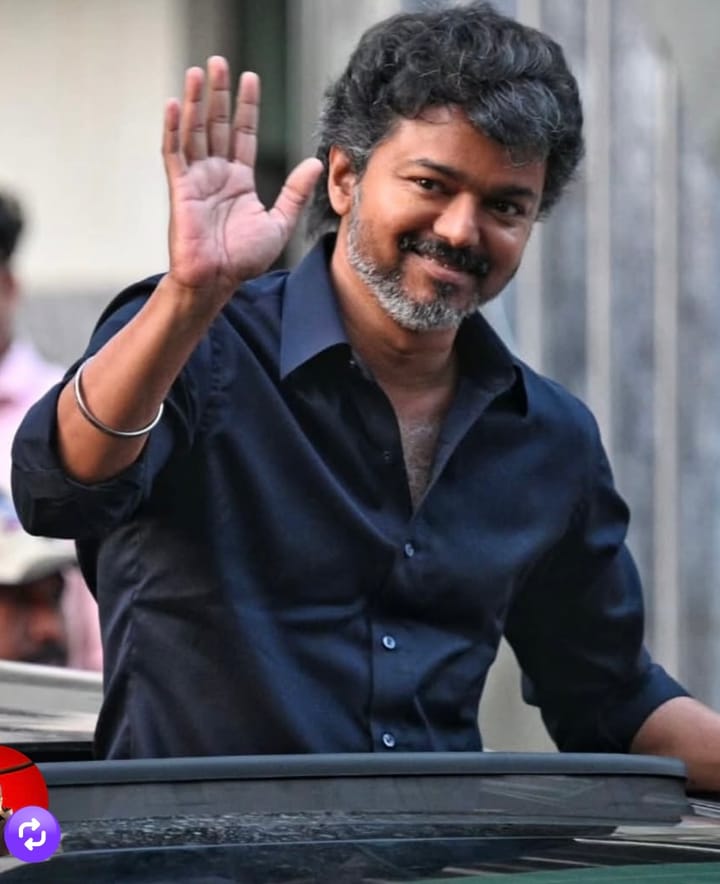 Tvk vijay சிபிஐ விசாரணை முடிந்து வெளியே வரும்போது உற்சாகமாக சிரித்த முகத்தோடு விஜய்..