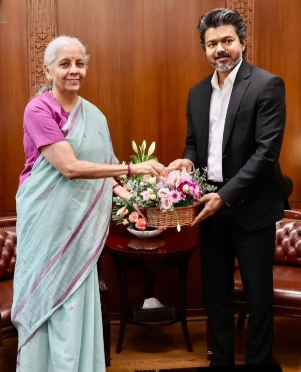 மத்திய நிதி அமைச்சர் நிர்மலா சீதாராமனுடன் தமிழக முதல்வர் விஜய் சந்திப்பு!
